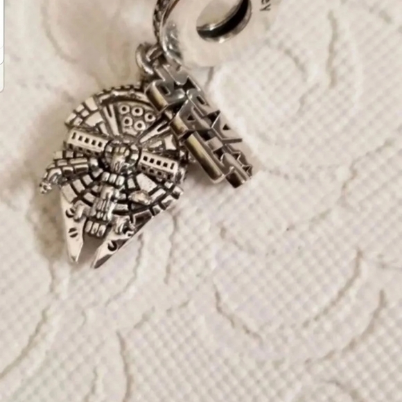 Millennium Falcon Charm by Pandora – Star Wars - Picture 4 of 7